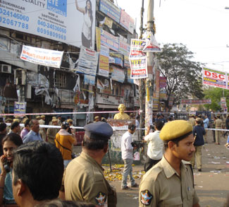 India Police in crowd