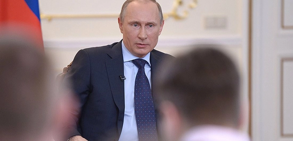                 cc kremlin.ru, modified, http://en.kremlin.ru/events/president/news/20366
              