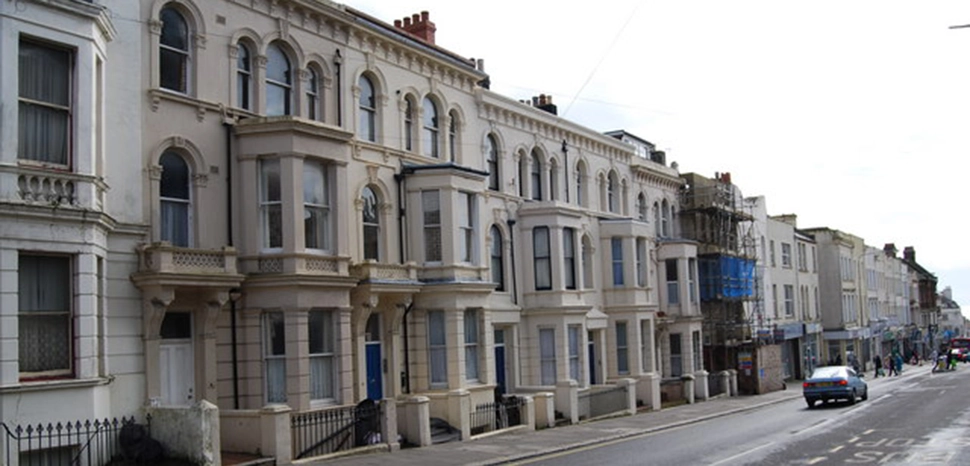                 cc Nigel Chadwick, modified, https://commons.wikimedia.org/wiki/File:Victorian_Houses,_London_Rd_-_geograph.org.uk_-_1190252.jpg
              