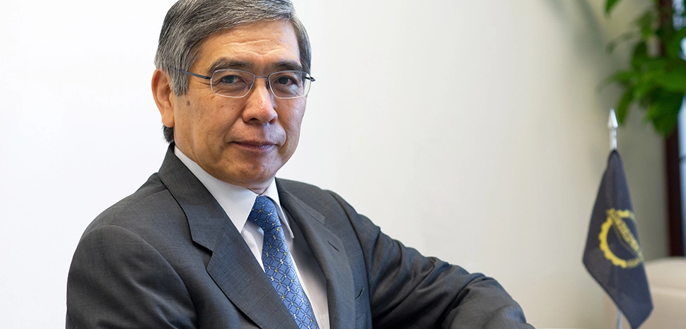 cc Asian Development Bank, modified, Japan Central Bank Governor Haruhiko Kuroda, https://commons.wikimedia.org/wiki/File:Haruhiko_Kuroda_at_ADB_Philippines.jpg