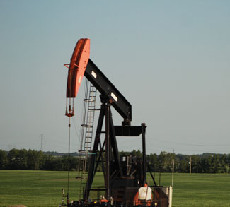 Alberta Oil, CC Bartlettbee Flickr, modified, https://creativecommons.org/licenses/by/2.0/