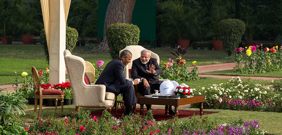 President Barack Obama and Prime Minister Naredra Modi have tea in the garden gazebo at Hyderabad House in New Delhi, India. January 25, 2015. (Official White House Photo by Pete Souza) / https://obamawhitehouse.archives.gov/blog/2015/01/26/highlights-president-obamas-visit-india