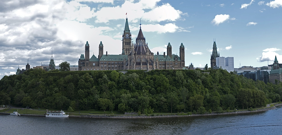 cc David Samuel, User:Hellodavey1902, modified, https://en.m.wikipedia.org/wiki/File:Parliament_Hill,_Ottawa.jpg