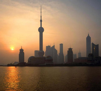 Shanghai in 2006, cc Flickr 一元 马, modified, https://creativecommons.org/licenses/by/2.0/