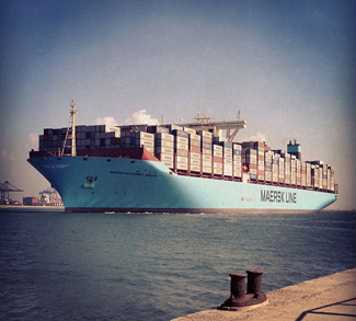 MaSu, cc Flickr  Maersk Line, modified, https://creativecommons.org/licenses/by-sa/2.0/