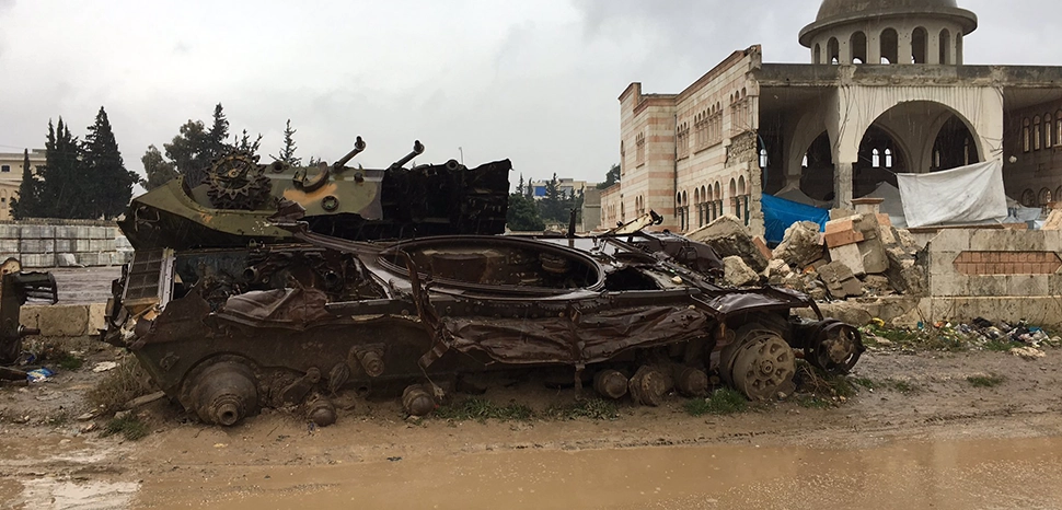cc Mark Lowen (fl. 2005–) wikidata:Q6768645, modified, https://commons.wikimedia.org/wiki/File:Destruction_from_Syrian_Civil_War_in_Azaz,_North_Syria,_Jan_24_2018.jpg