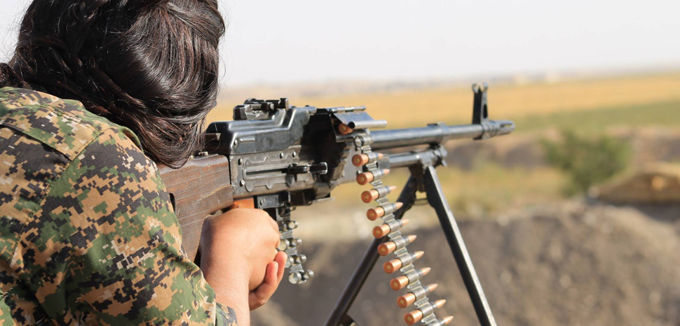 Kurdish YPG Fighter, cc Flickr Kurdishstruggle, modified, https://creativecommons.org/licenses/by/2.0/