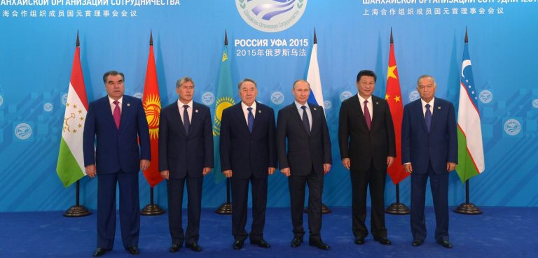 2015_Summit_of_the_Shanghai_Cooperation_Organization_03, cc Пресс-служба Президента России, modified, http://kremlin.ru/events/president/news/49907/photos