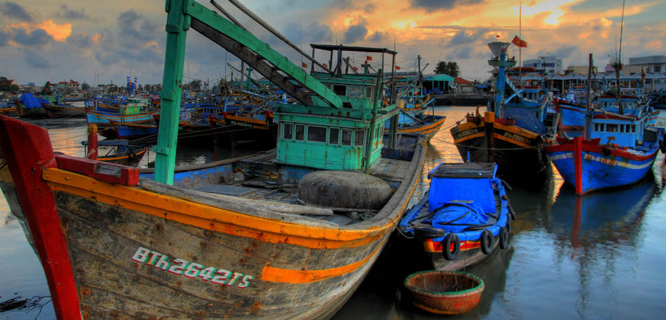                 FishingBoats, cc Flickr Lucas Jans, modified, https://creativecommons.org/licenses/by-sa/2.0/
              