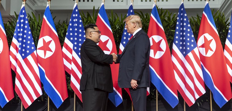 The first Trump-Kim summit in Singapore, modified, https://commons.wikimedia.org/wiki/File:Kim_and_Trump_shaking_hands_at_the_red_carpet_during_the_DPRK%E2%80%93USA_Singapore_Summit.jpg