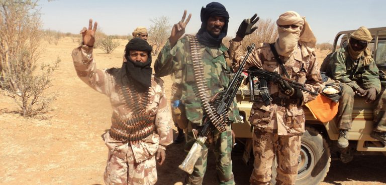 Toureg militias during the peace process following the 2012 Mali civil war, cc Magharebia, Wikicommons, modified, https://commons.wikimedia.org/wiki/File:Le_Mali_entame_le_dialogue_avec_les_Touaregs_(6972875286).jpg