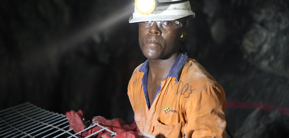 Miner, cc Deo Photographer, modifeid, https://commons.wikimedia.org/w/index.php?title=Special:Search&limit=500&offset=0&ns0=1&ns6=1&ns14=1&search=africa+mine&advancedSearch-current=%7B%7D&searchToken=74ari222q016v8zsx26p48rmg#%2Fmedia%2FFile%3AMine_boy.jpg