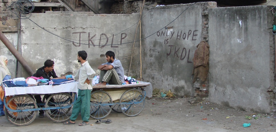 Pro-separatist graffitti in Srinagar, cc watchsmart, modified, Flickr, https://creativecommons.org/licenses/by/2.0/