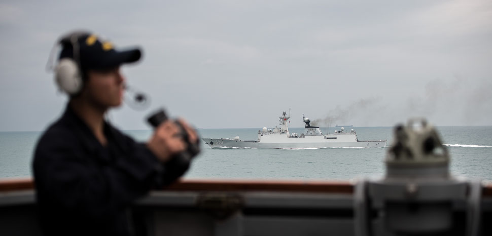cc Flickr Naval Surface Warriors,modified, https://flickr.com/photos/navalsurfaceforces/22955920650/in/photolist-AYx6rm-FARCEh-24wsjKB-22nnNPX-Lb4Gty-24wsspe-285qNNP-JMSXy8-ESf6DF-21YqmGo-E81jRD-24Jnp5r-GACFCE-24EAqB3-JQaiNx-23JPkMk-23fUxYf-Em17aZ-23cDPWW-G2Urqs-JqvVTa-oktzYh-E81K58-JZkdv4-22VaMjK-21DfJuL-GgiJZm-22zpkMd-JZkeu8-22zpxtE-247XwKW-FDeg4A-22NqBd4-24kKKgx-z7PxHW-yrnYrb-23Xgkrh-E48a5V-yaHJHo-244DEJK-22JG7h9-EprYZg-22s5o4D-zpxTbq-22zpzjy-KaX2dH-22nnGEx-23cDP3m-21LsicW-G2Uh2s