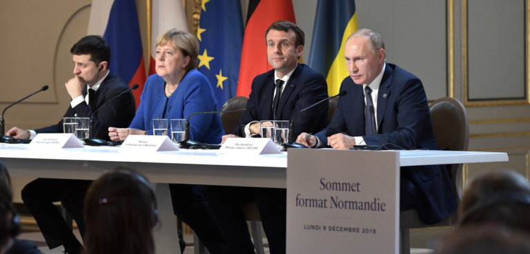 cc kremlin.ru, modified, https://commons.wikimedia.org/wiki/File:Zelensky,_Merkel,_Macron,_Putin,_(2019-12-10)_01.jpg
