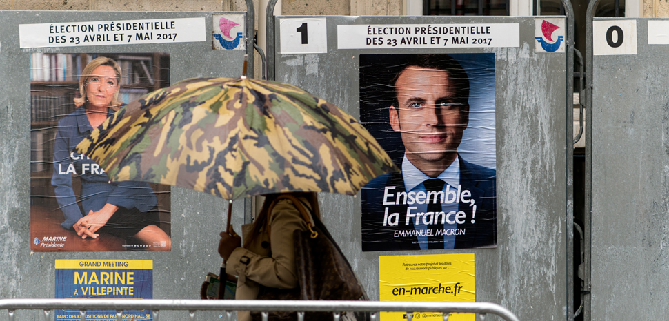                 cc Lorie Shaull , modified, https://commons.wikimedia.org/w/index.php?title=Special:Search&redirs=0&search=le%20pen%20macron&fulltext=Search&ns0=1&ns6=1&ns14=1&title=Special:Search&advanced=1&fulltext=Advanced%20search#/media/File:Le_Pen_&_Macron,_French_election_posters_2017_(34356062021).jpg
              