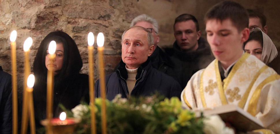 President Putin attends a Christmas ceremony, cc kremlin.ru, modified, http://en.kremlin.ru/events/president/news/64868