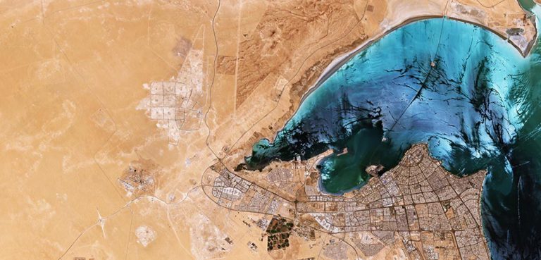 Kuwait from space; cc European Space Agency, modified, https://flickr.com/photos/europeanspaceagency/49678367058/in/photolist-2iFUBKY-dQFaVS-2kw4wKU-nRyvG-2uxp3h-2kmaKSt