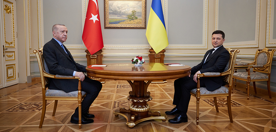 cc Presindent.ua, modified, https://commons.wikimedia.org/wiki/File:Meeting_between_the_President_of_the_Republic_of_Turkey_and_President_of_Ukraine_in_2022_(17).jpg