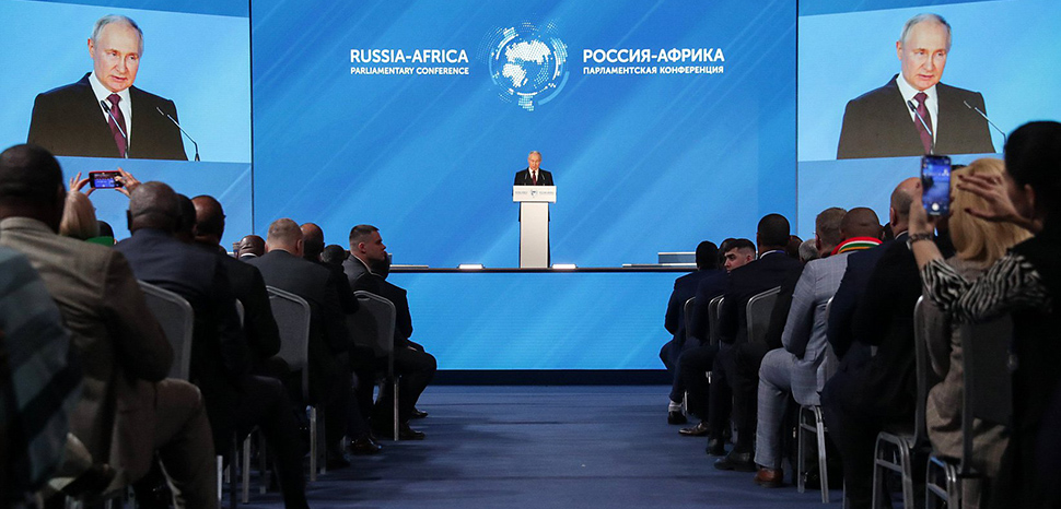 cc State Duma of Russian Federation, modified, https://commons.wikimedia.org/wiki/File:Address_by_Vladimir_Putin_at_the_plenary_session_%E2%80%9CRussia-Africa_in_a_Multipolar_World%E2%80%9D,_20_March_2023.jpg