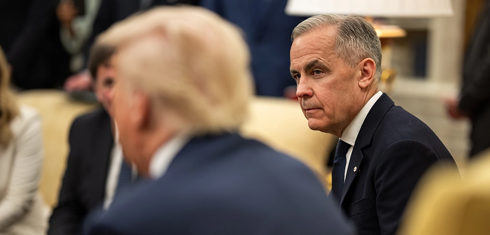 : President Donald Trump meets with Canadian Prime Minister Mark Carney, Tuesday, May 6, 2025, in the Oval Office. (Official White House Photo by Daniel Torok) / https://commons.wikimedia.org/wiki/File:President_Donald_Trump_meets_with_Canadian_Prime_Minister_Mark_Carney_in_the_Oval_Office_%2854501166867%29.jpg