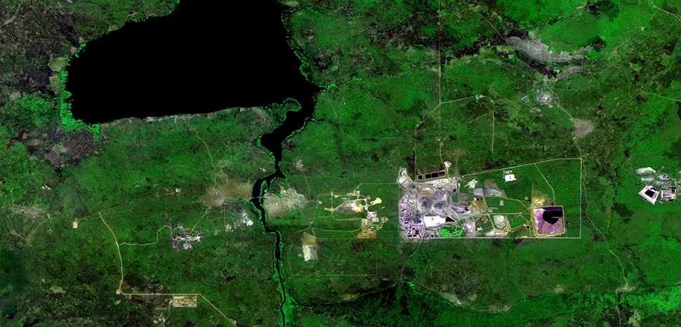 Mina de Mutanda na República Democrática do Congo em Imagem CBERS4 PAN10. Mina de cobre e cobalto a céu aberto na Província de Katanga, próxima a Colvezi / Mutanda Mine is an open-pit copper and cobalt mine in the Katanga Province of the Democratic Republic of the Congo, near Kolwezi. CBERS4 PAN10m image. , modified, https://commons.wikimedia.org/wiki/File:Mina_de_Mutanda_na_Rep%C3%BAblica_Democr%C3%A1tica_do_Congo.jpg