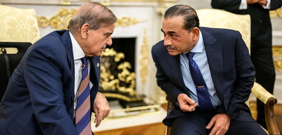 President Donald Trump meets with Prime Minister Shehbaz Sharif and Field Marshal Asim Munir of Pakistan / https://www.whitehouse.gov/gallery/president-donald-trump-meets-with-prime-minister-shehbaz-sharif-and-field-marshal-asim-munir-of-pakistan/