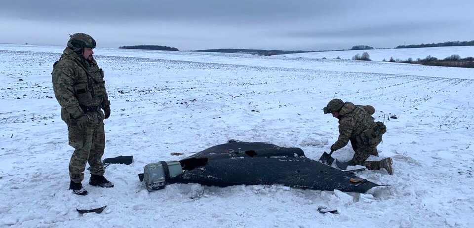 cc Russian kamikaze drone and sappers of Ukrainian police., modified, National Police of Ukraine - https://commons.wikimedia.org/wiki/File:Russian_drone_found_in_Ukraine_05.jpg
